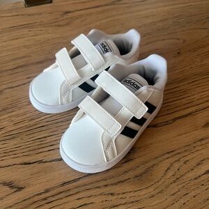 Adidas Toddler Sneakers, size 6